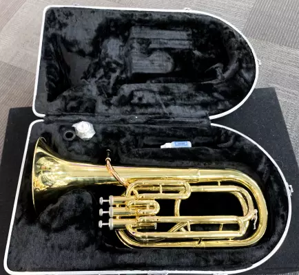 Holton Collegiate 3 Valve Small Baritone Horn 4